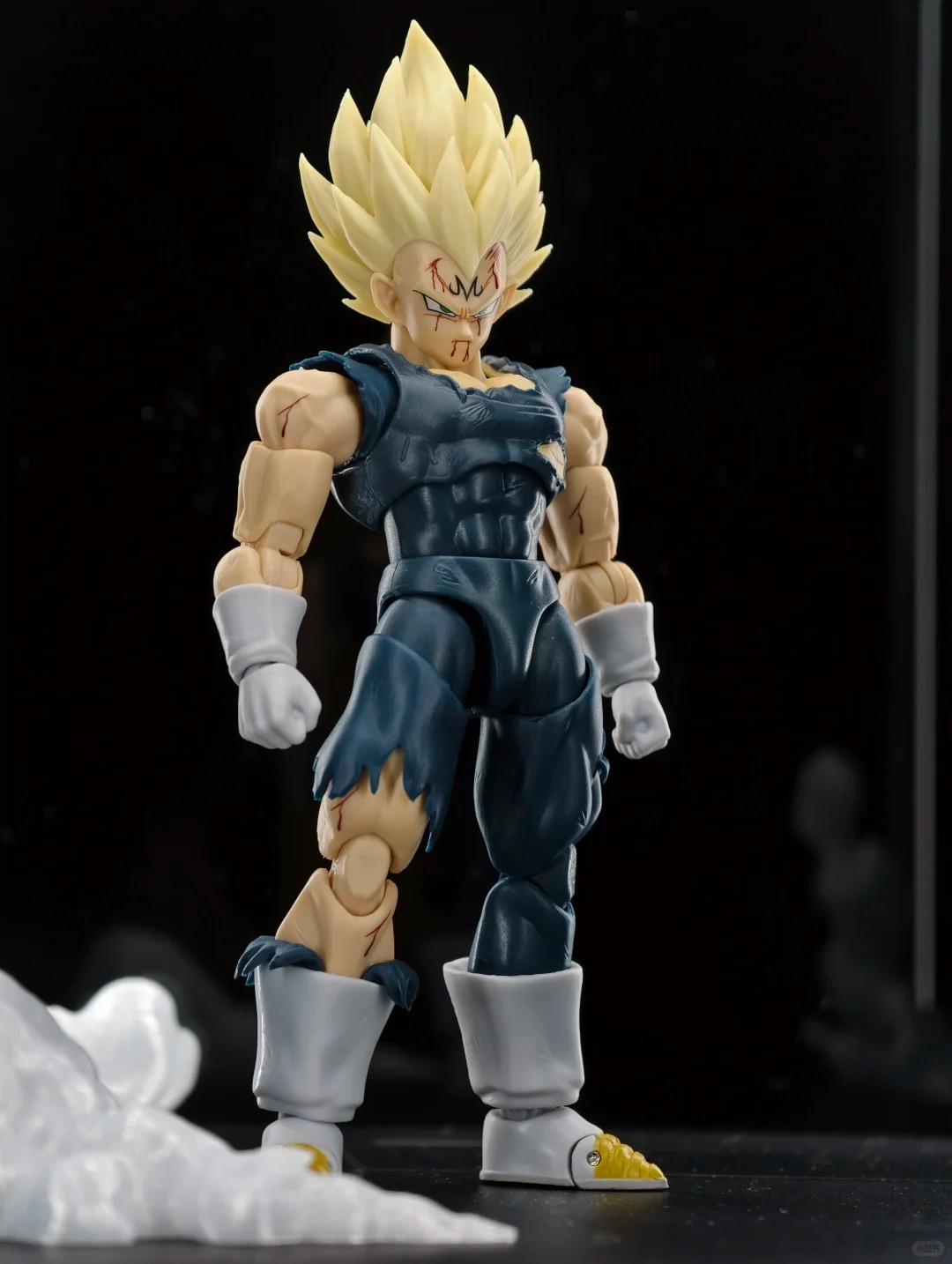 En stock BlackHole&TK Figurine - Model Kit Vegeta avis et prix