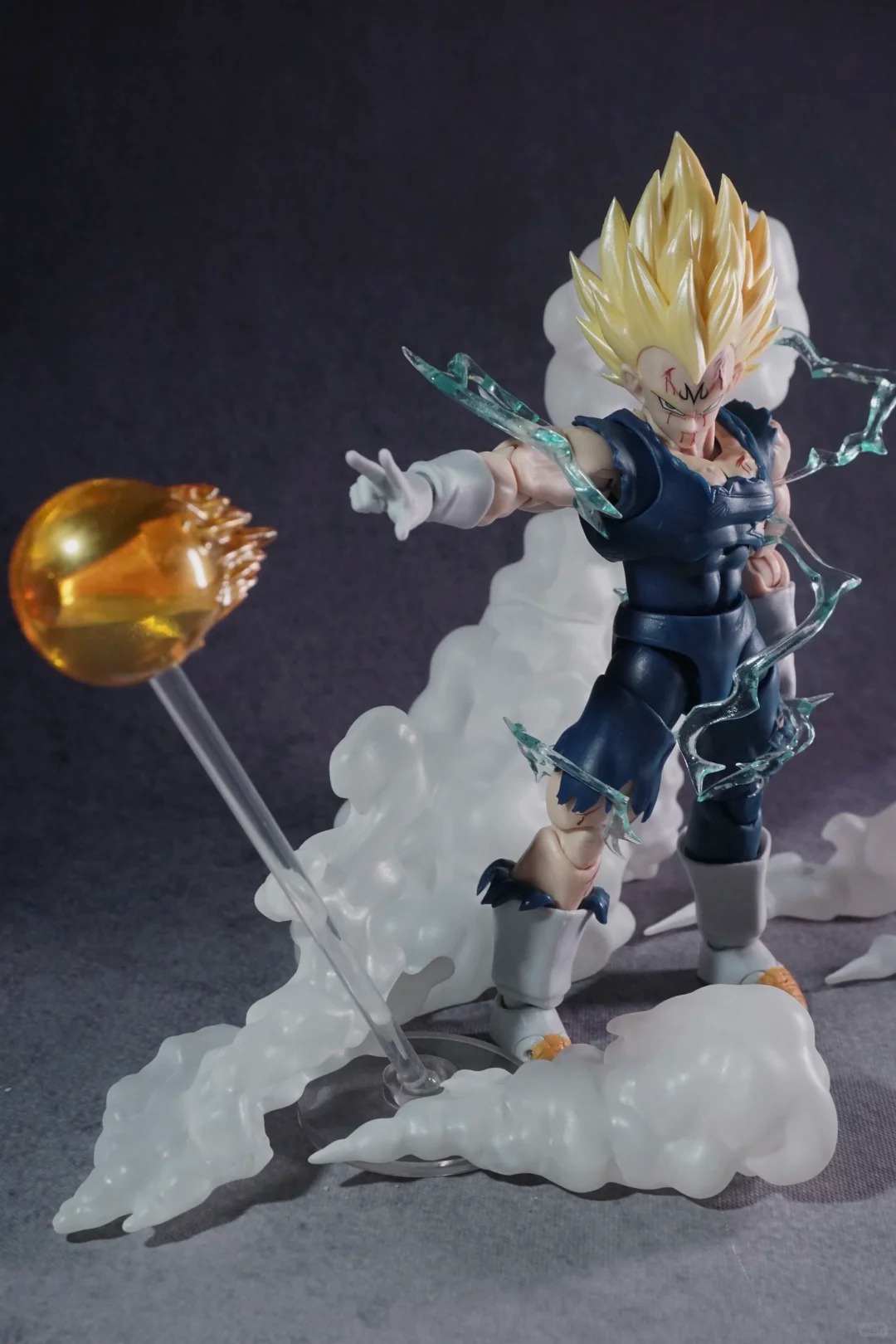 En stock BlackHole&TK Figurine - Model Kit Vegeta avis et prix