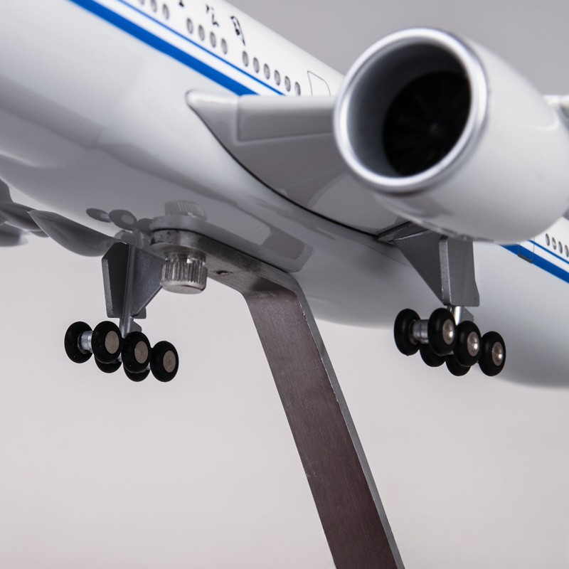 Avion à grande échelle de 47 c - Model Kit China avis et prix